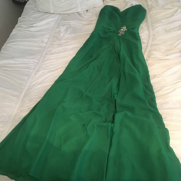 Hunter green bridesmaid dress - Picture 3 of 5